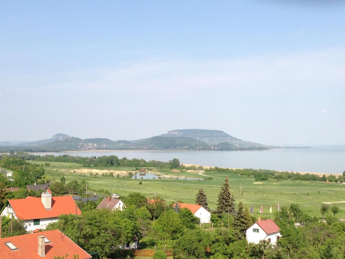 Villa Panorama Balaton Balatongyörök Exterior foto