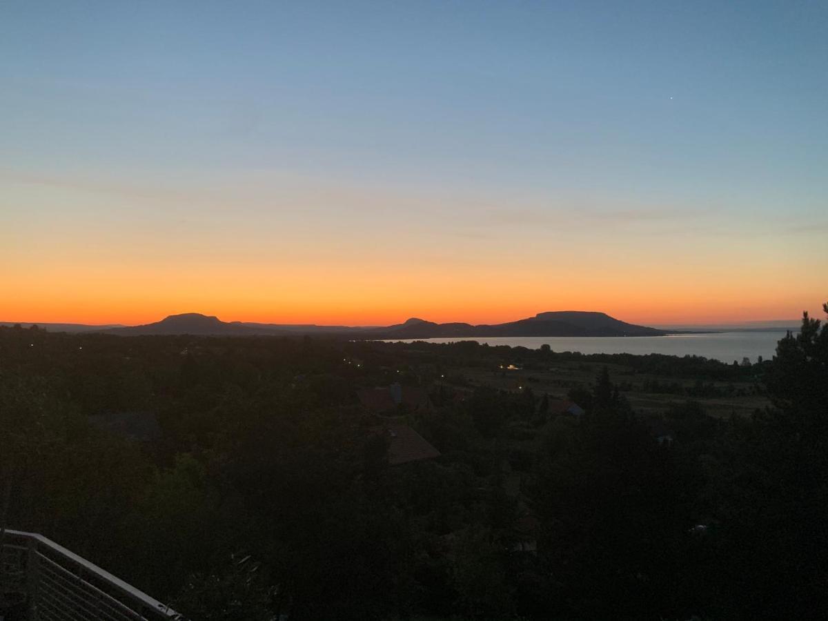 Villa Panorama Balaton Balatongyörök Exterior foto